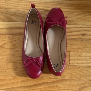GAP Women's Burgundy Ballet Flats